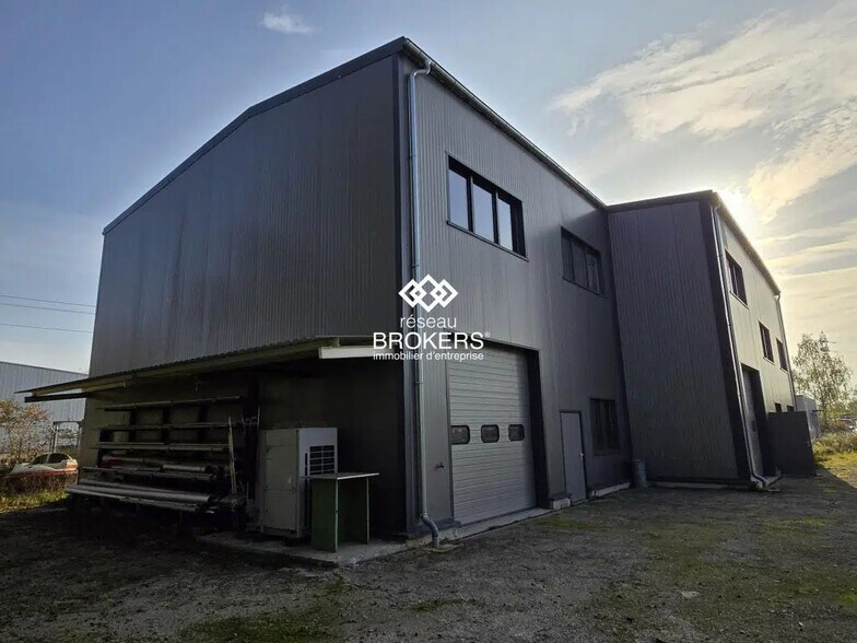 492 Rue Nicolas Appert, Saint-Genis-Pouilly à louer - Photo de l’immeuble – Image 2 sur 14
