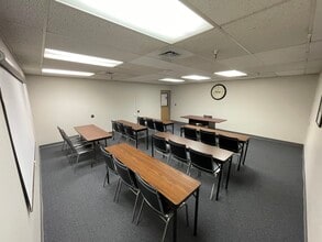 3 Neptune Rd, Poughkeepsie, NY à louer Photo intérieure– Image 2 sur 2