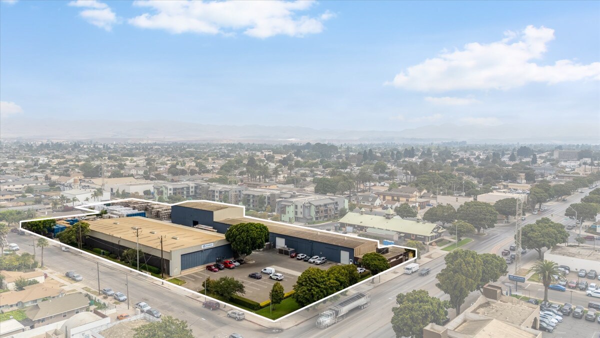 807 W Main St, Santa Maria, CA à vendre Photo de l’immeuble– Image 1 sur 6