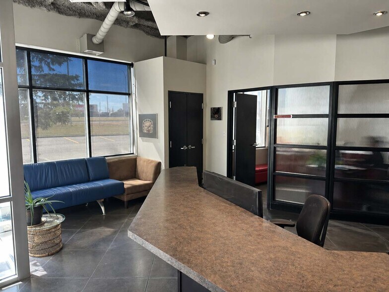 3953 112th Ave SE, Calgary, AB à louer - Photo de l’immeuble – Image 3 sur 6