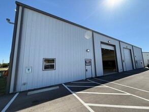 6875 Jackson, Krum, TX à vendre Photo intérieure– Image 2 sur 5