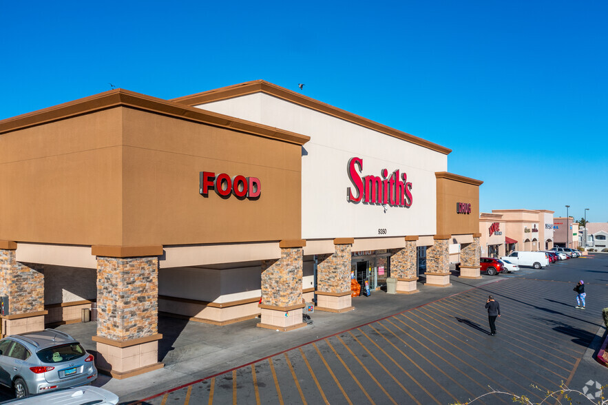 9340-9360 W Flamingo Rd, Las Vegas, NV à louer - Photo de l’immeuble – Image 1 sur 20