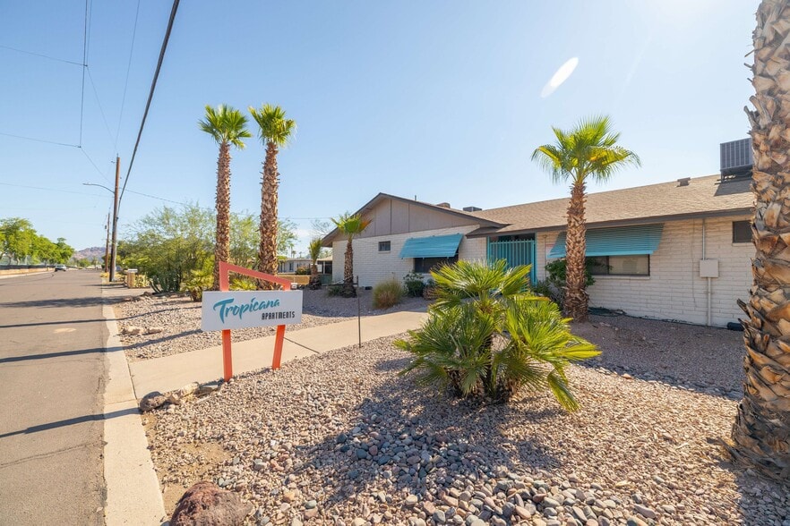 2011 N 51st St, Phoenix, AZ à vendre - Photo de l’immeuble – Image 2 sur 15