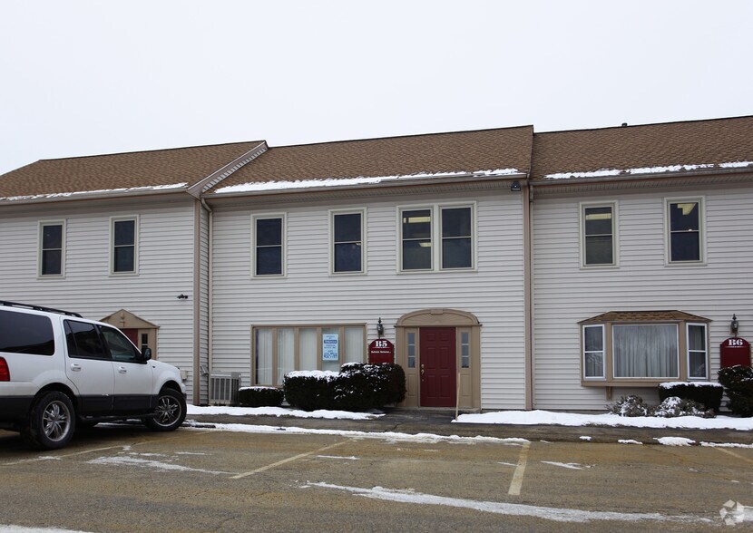 12 Parmenter Rd, Londonderry, NH à louer - Photo de l’immeuble – Image 3 sur 5