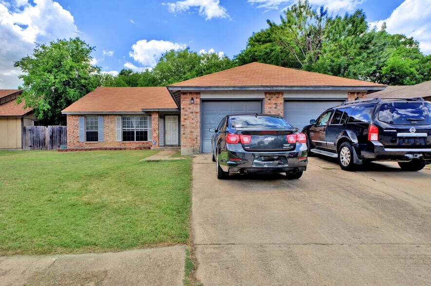 10706 Topperwein Dr, Austin, TX à vendre - Photo de l’immeuble – Image 2 sur 19