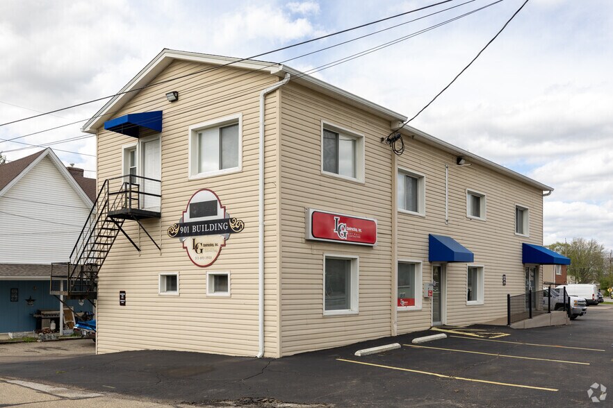 901 Walnut St, Rossville, OH à louer - Photo principale – Image 1 sur 3