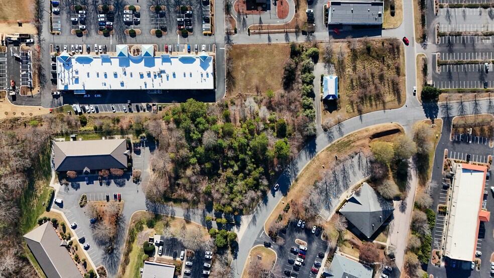 334 Penny Ln, Concord, NC à vendre - Photo de l’immeuble – Image 2 sur 9