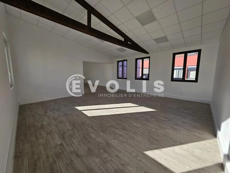 Bureau dans Cachan à louer - Photo intérieure – Image 2 sur 14
