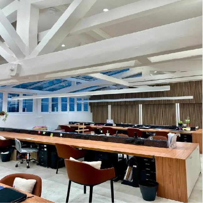 Plus de détails pour 47 Rue De Laborde, Paris - Bureau à louer