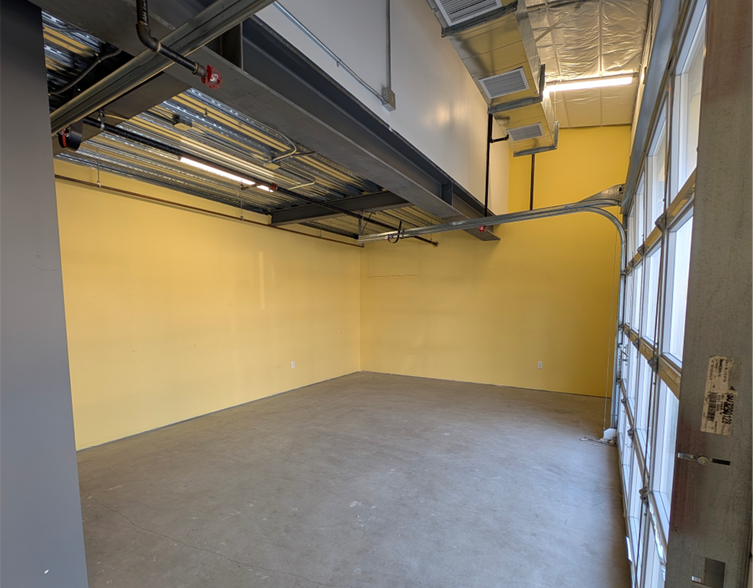 2209 National Ave, San Diego, CA à louer - Photo de l’immeuble – Image 3 sur 4
