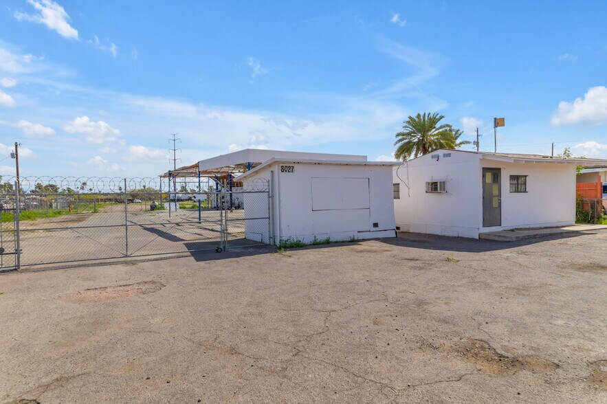 8027 S Avenida del Yaqui, Guadalupe, AZ à vendre - Photo de l’immeuble – Image 3 sur 8