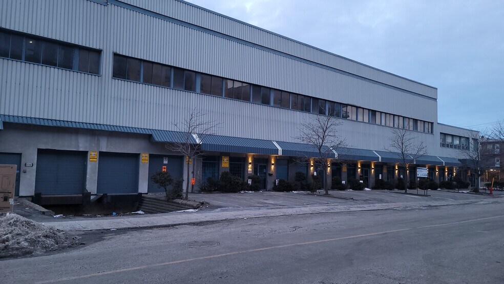 8340-8370 Labarre, Montréal, QC à louer - Photo de l’immeuble – Image 2 sur 5