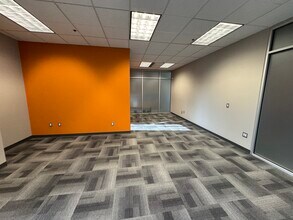 4900 Constellation Dr, White Bear Township, MN à louer Photo intérieure– Image 2 sur 5