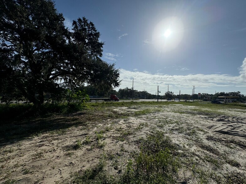306 Denton Ave, Auburndale, FL à vendre - Photo de l’immeuble – Image 3 sur 10