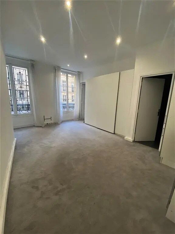 Bureau dans Paris à louer Photo de l’immeuble– Image 1 sur 10