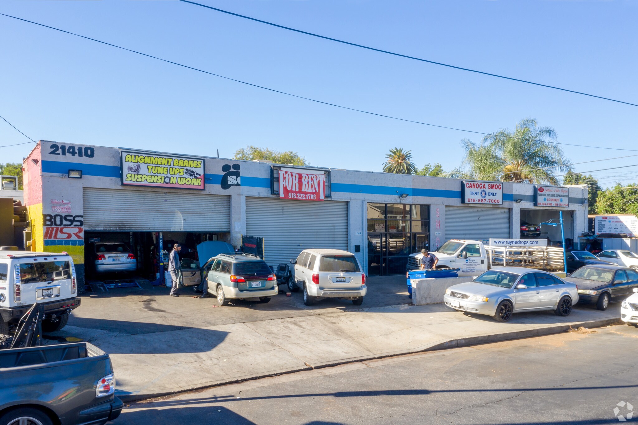 21410 Hart St, Canoga Park, CA à louer Photo de l’immeuble– Image 1 sur 6