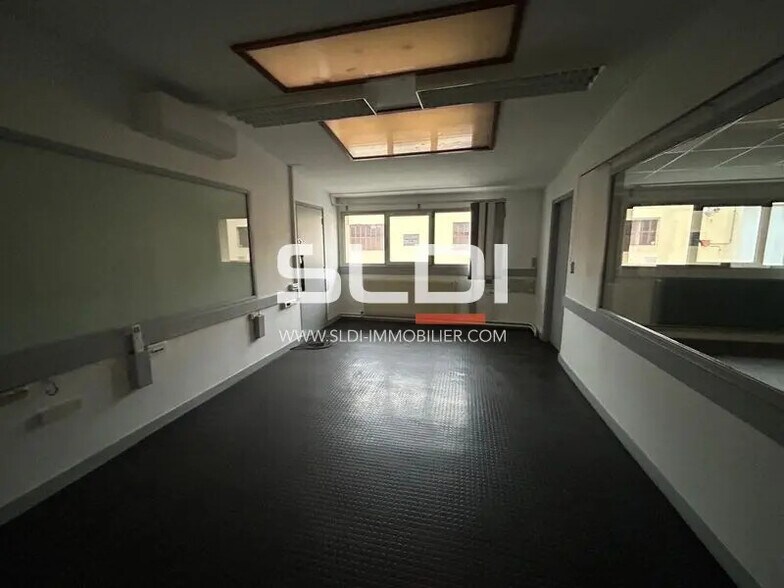 Local d'activités dans Jassans-Riottier à vendre - Photo intérieure – Image 2 sur 10
