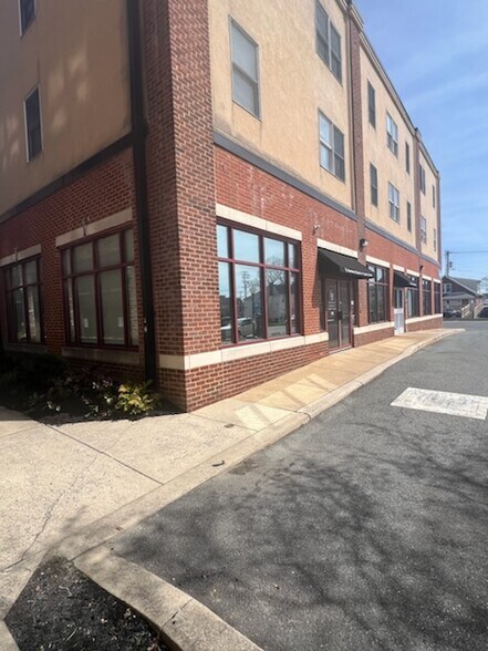 125 E Main Street, Newark, DE à louer - Photo de l’immeuble – Image 2 sur 5