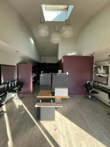 Local commercial dans Toulouse à louer - Photo de l’immeuble – Image 2 sur 2