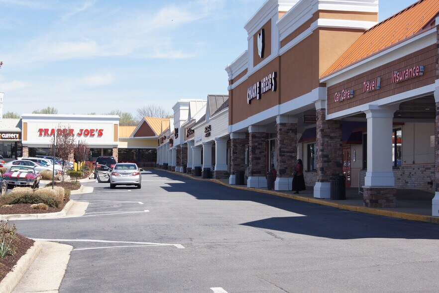 9400-9500 Main St, Fairfax, VA à louer - Photo de l’immeuble – Image 2 sur 6