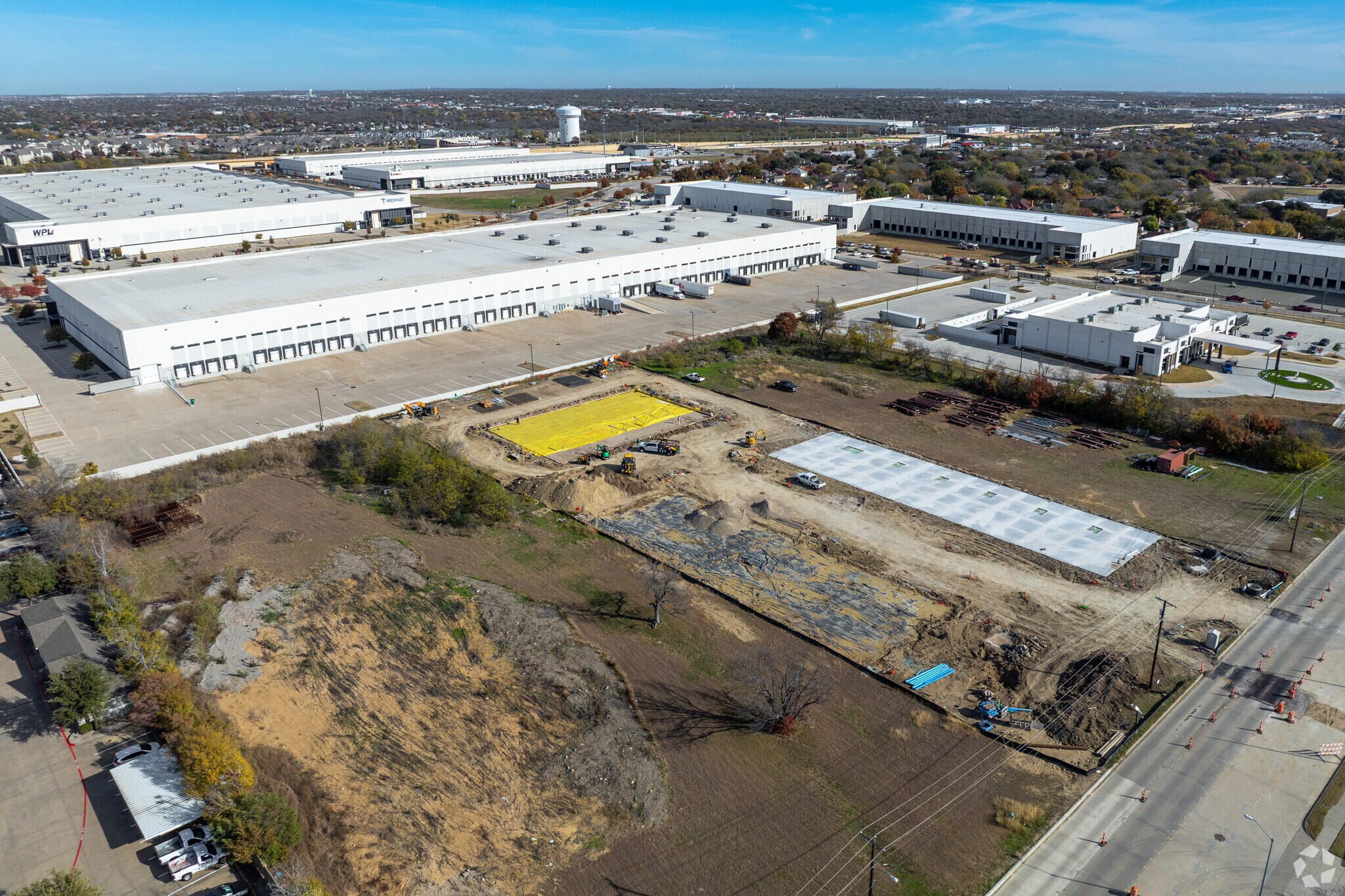 4205 Glenview Dr, Haltom City, TX à louer Photo de l’immeuble– Image 1 sur 8