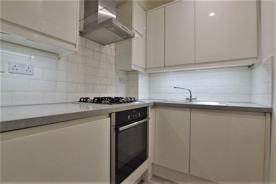 58 Church Rd, Londres à vendre - Photo intérieure – Image 3 sur 5