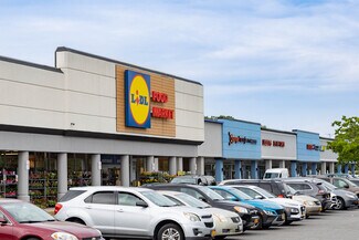 Plus de détails pour 725-761 Sunrise Hwy, West Babylon, NY - Local commercial à louer