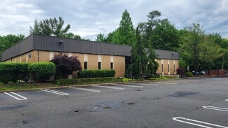 Plus de détails pour 33 Cotters Ln, East Brunswick, NJ - Bureau à louer