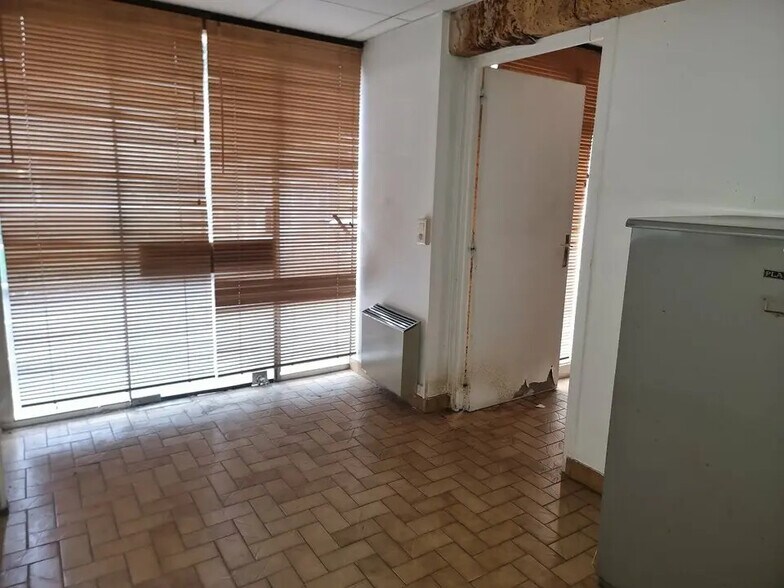 Local commercial dans Vincennes à louer - Photo intérieure – Image 3 sur 7