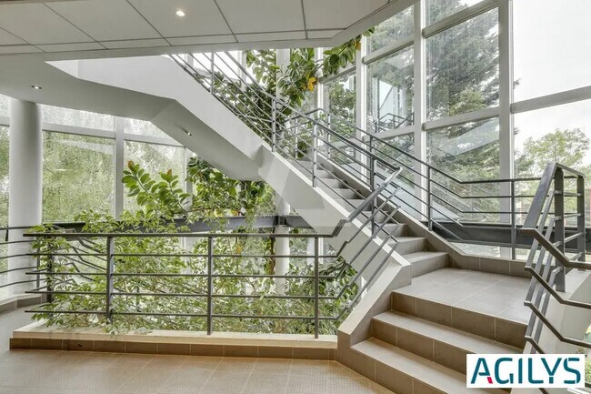 Plus de détails pour Bureau à louer