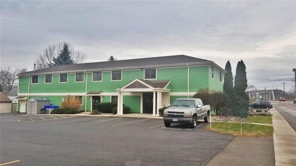 131 Orchard Park Rd, West Seneca, NY à vendre - Photo de l’immeuble – Image 3 sur 39