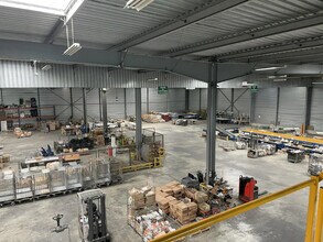 Local d’activités dans Villeparisis à louer Photo de l’immeuble– Image 2 sur 7