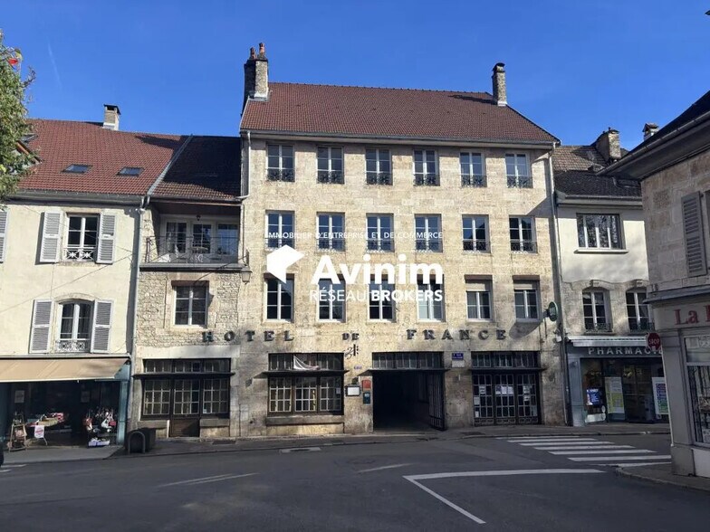 Local d'activités dans Ornans à vendre - Photo de l’immeuble – Image 1 sur 10