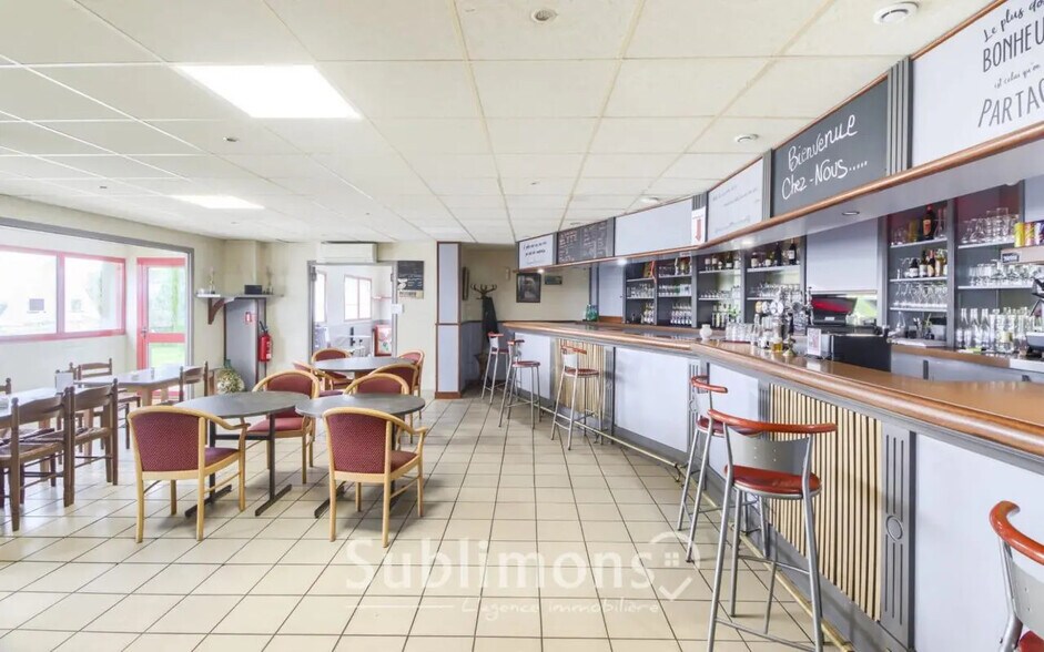 Local d'activités dans Vannes à vendre - Photo de l’immeuble – Image 3 sur 13