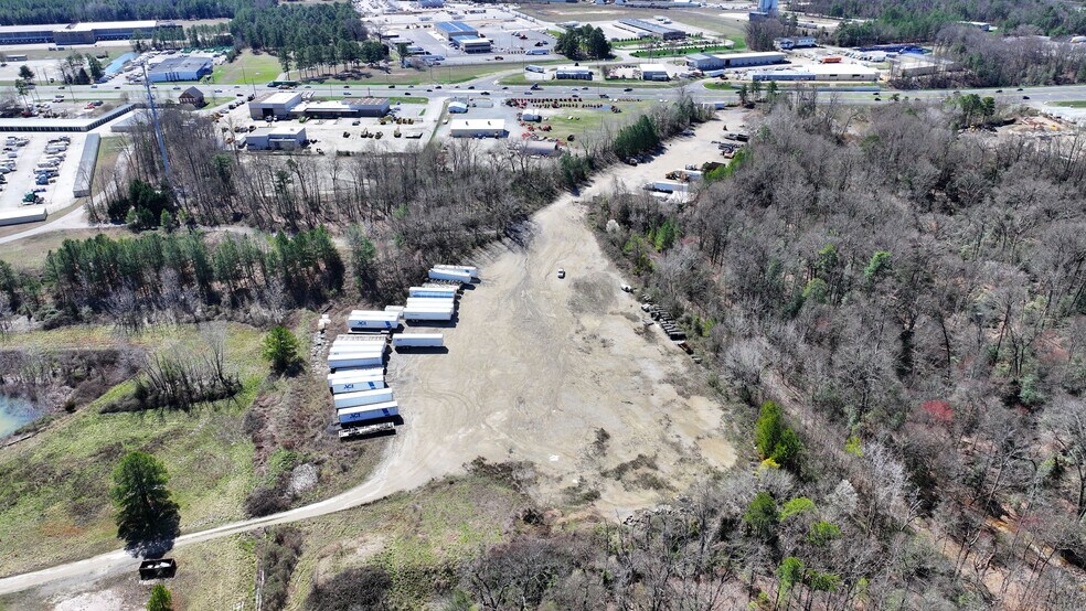 1610 W Hundred Rd, Chester, VA à louer - Photo de l’immeuble – Image 2 sur 7