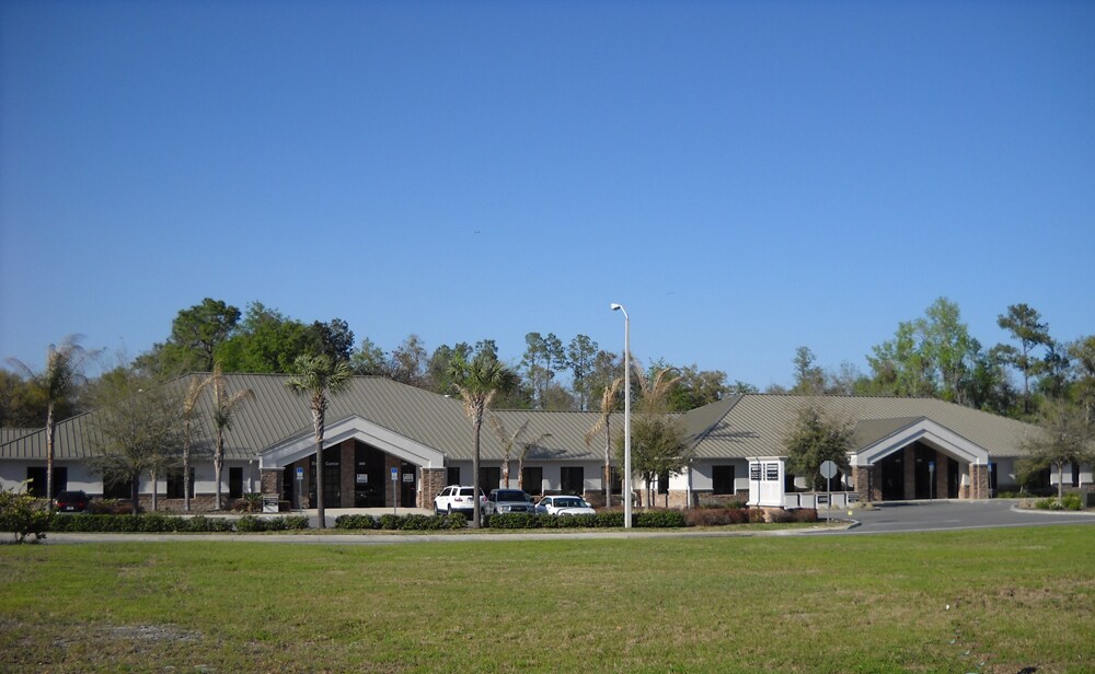 2685 SW 32nd Pl, Ocala, FL à louer Photo principale– Image 1 sur 3