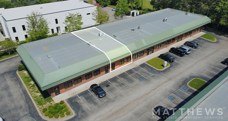 123 SE Parkway Ct, Franklin, TN à louer - Photo de l’immeuble – Image 1 sur 4