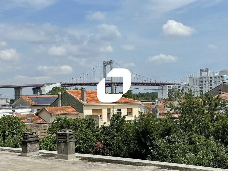 Bureau dans Bordeaux à louer - Photo de l’immeuble – Image 1 sur 11