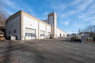 Plus de détails pour 41 Padanaram Rd, Danbury, CT - Industriel/Logistique à vendre