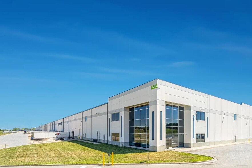 1600 Donaldson Hwy, Erlanger, KY à louer - Photo de l’immeuble – Image 3 sur 6