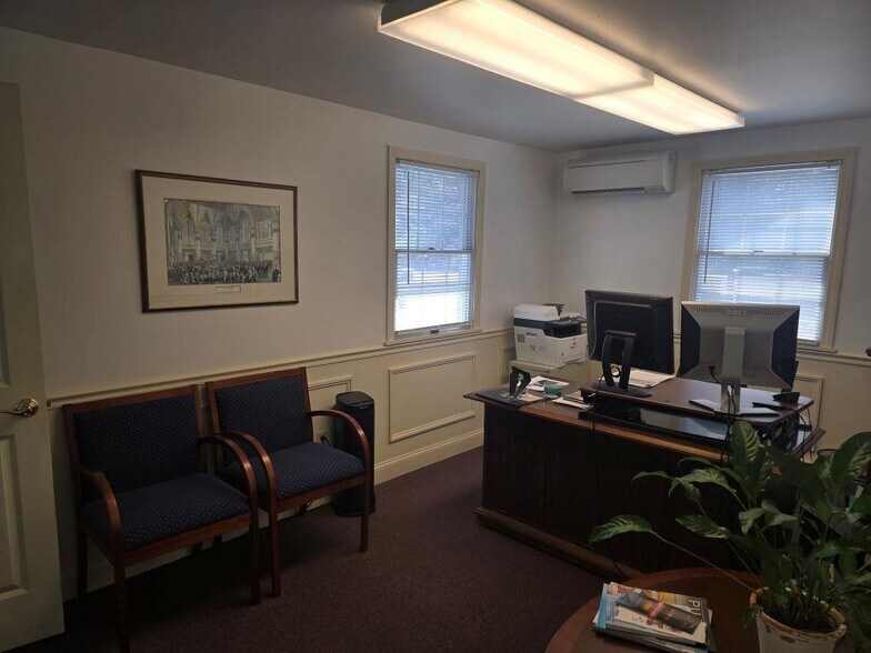 8 Luxury Dr, Newport, NH à louer - Photo intérieure – Image 2 sur 12