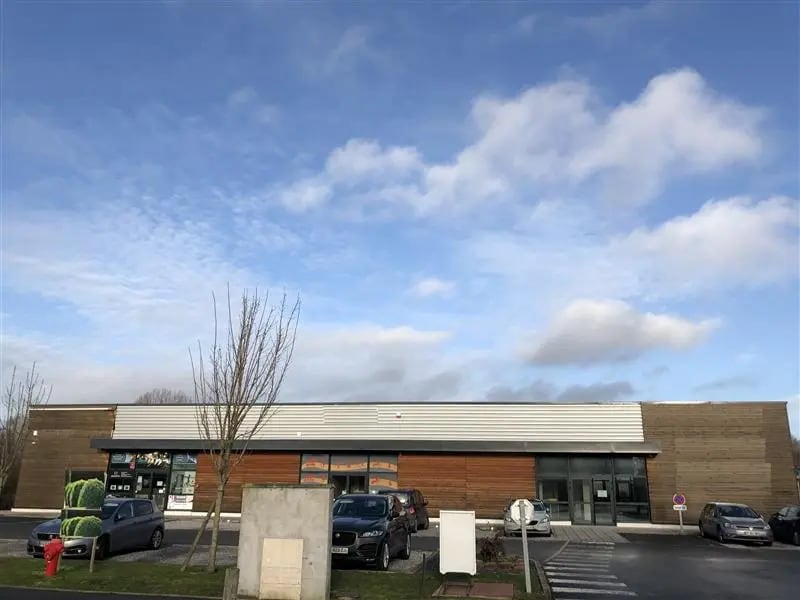 Bureau dans Ennevelin à louer Photo de l’immeuble– Image 1 sur 5