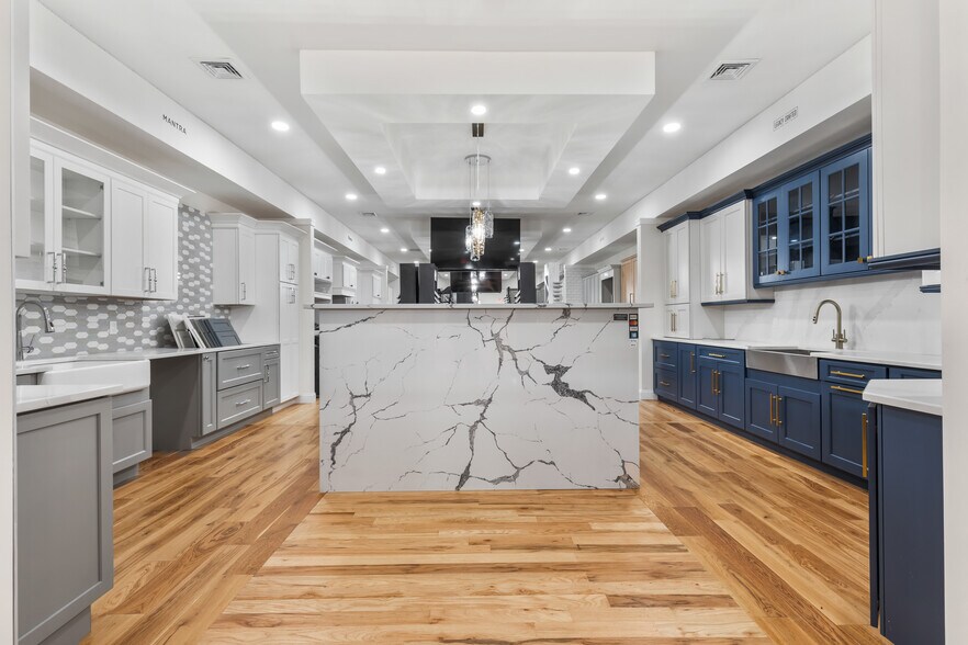 390 Ramapo Valley Rd, Oakland, NJ à louer - Photo de l’immeuble – Image 2 sur 47