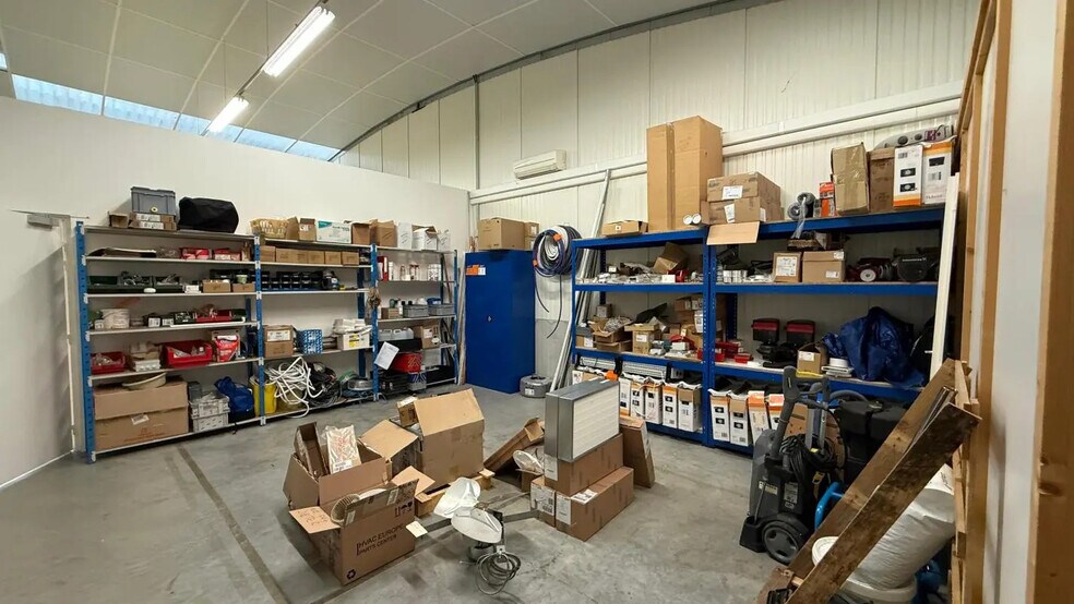 Industriel/Logistique dans Tossiat à louer - Photo de l’immeuble – Image 1 sur 11