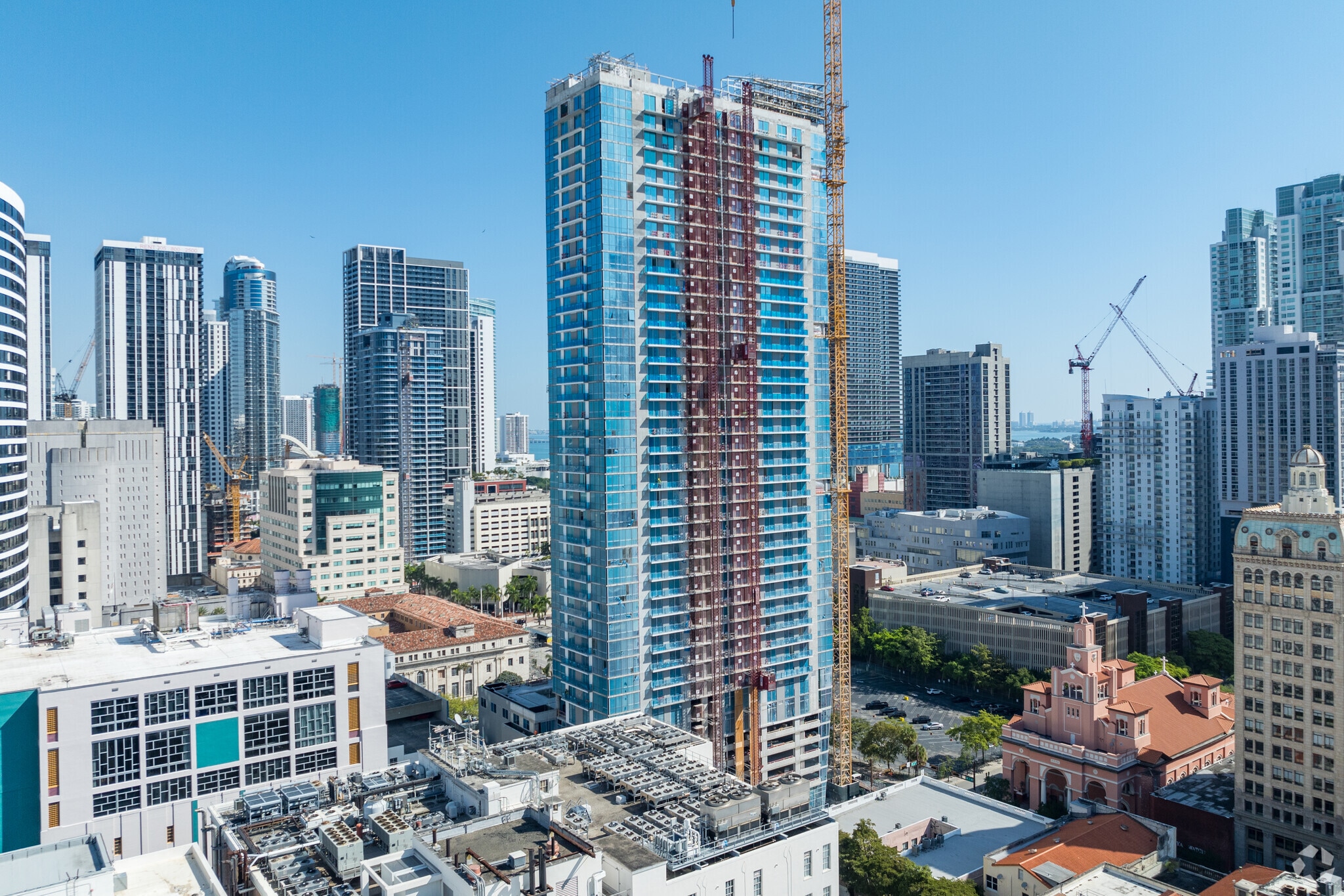 222 NE 1st Ave, Miami, FL à louer Photo principale– Image 1 sur 6