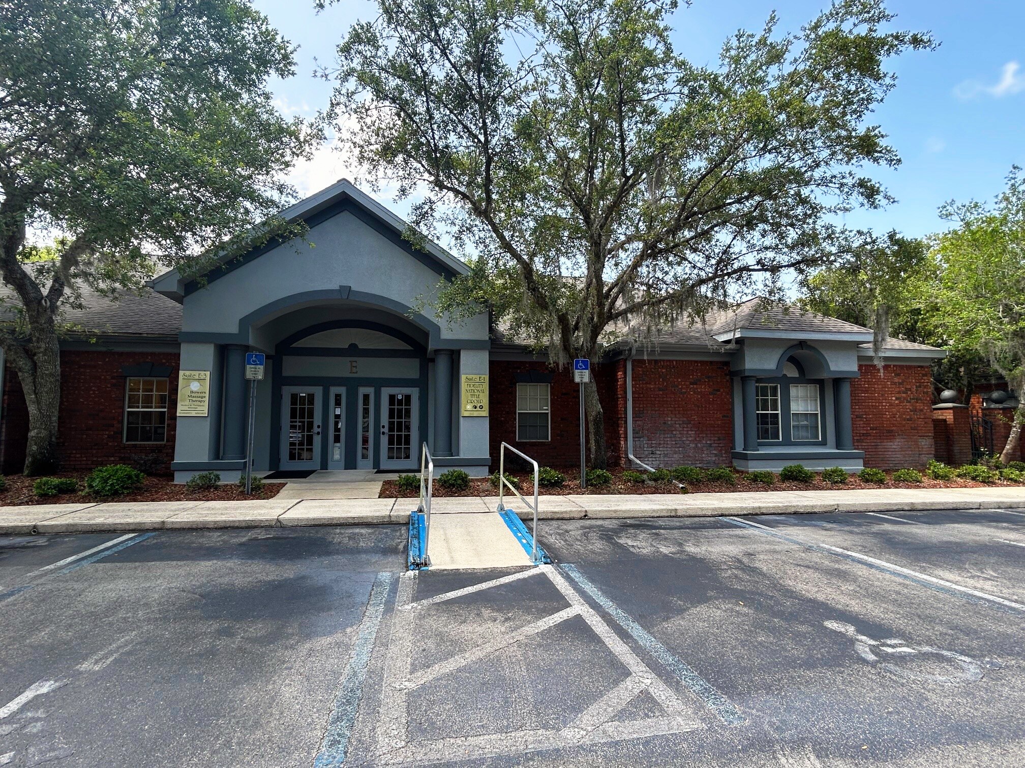 3600 NW 43rd St, Gainesville, FL à louer Photo de l’immeuble– Image 1 sur 6