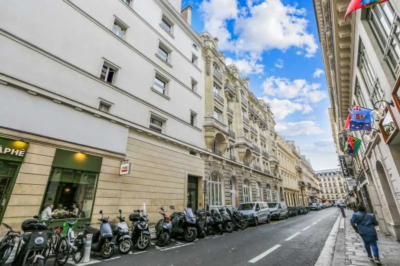 14-18 Rue Volney, Paris à louer - Photo de l’immeuble – Image 1 sur 18