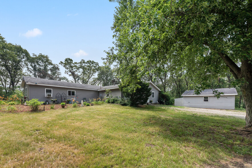 579 800 N, Wheatfield, IN à vendre - Photo de l’immeuble – Image 2 sur 33