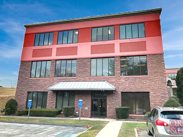 55 Realty Dr, Cheshire, CT à louer - Photo de l’immeuble – Image 2 sur 8