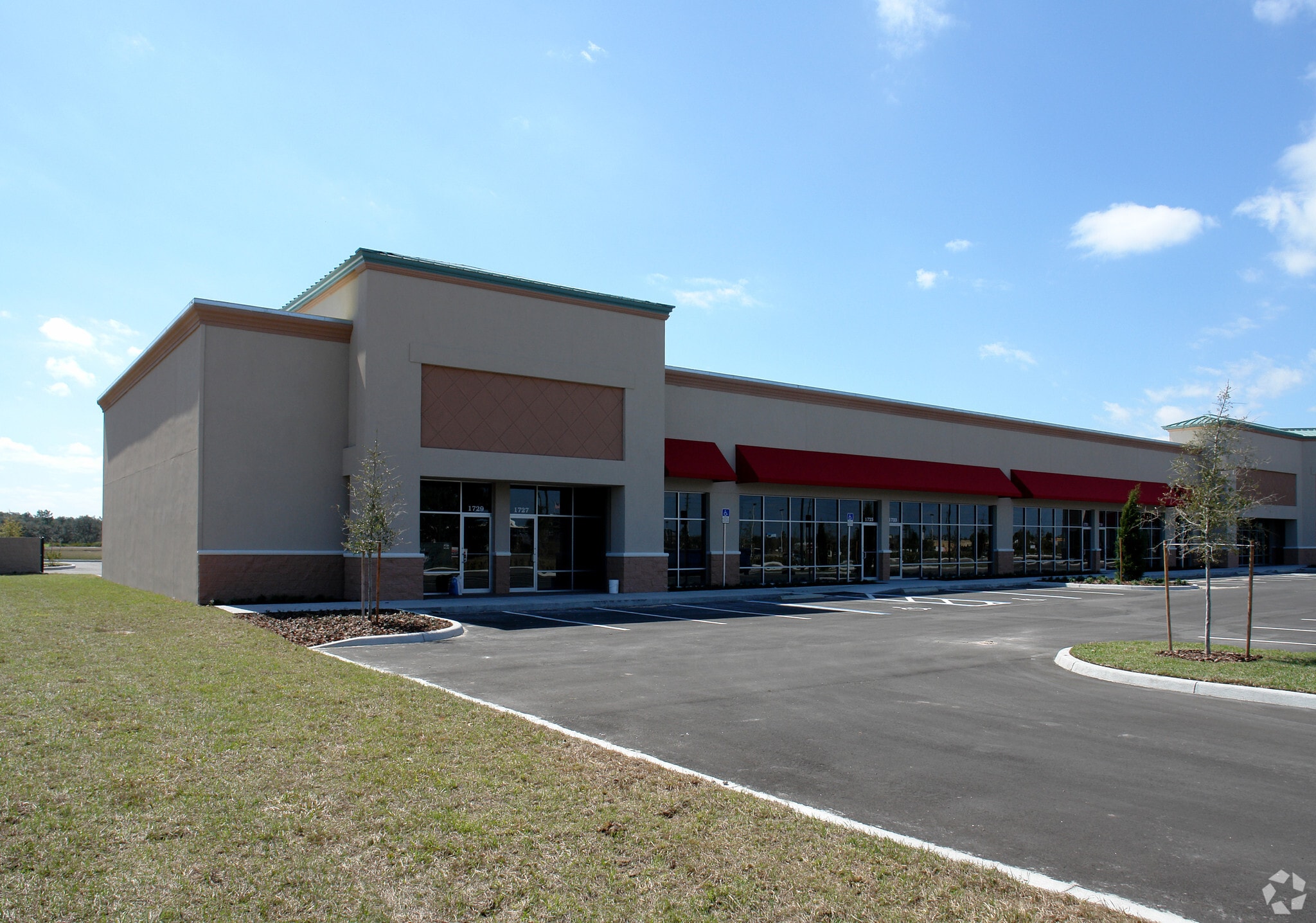 1701-1729 Business Center Ln, Kissimmee, FL à louer Photo principale– Image 1 sur 12